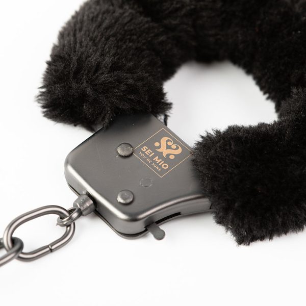 SEI MIO Cuff Love Furry Metal Handcuffs - Image 5