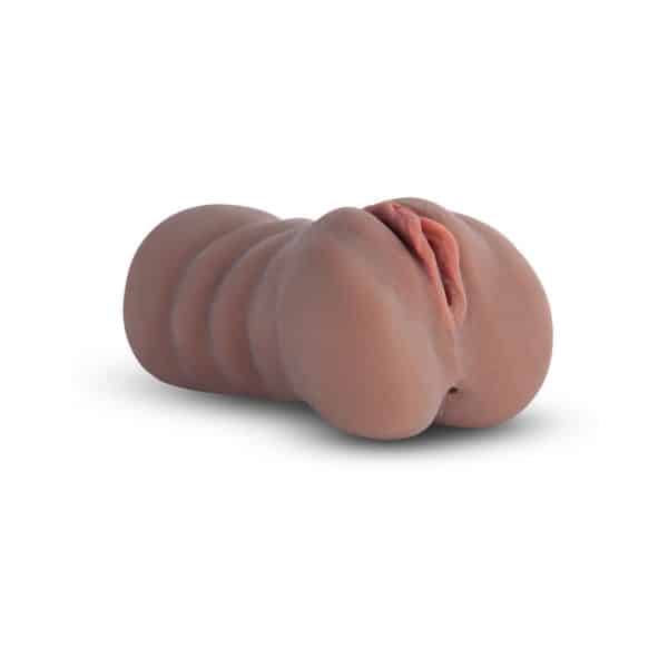 I Dream of MILF Cassandra Brown - Image 2