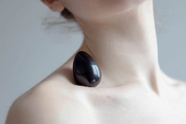Chakrubs Xaga Yoni Egg Obsidian (non-drilled) - Image 3